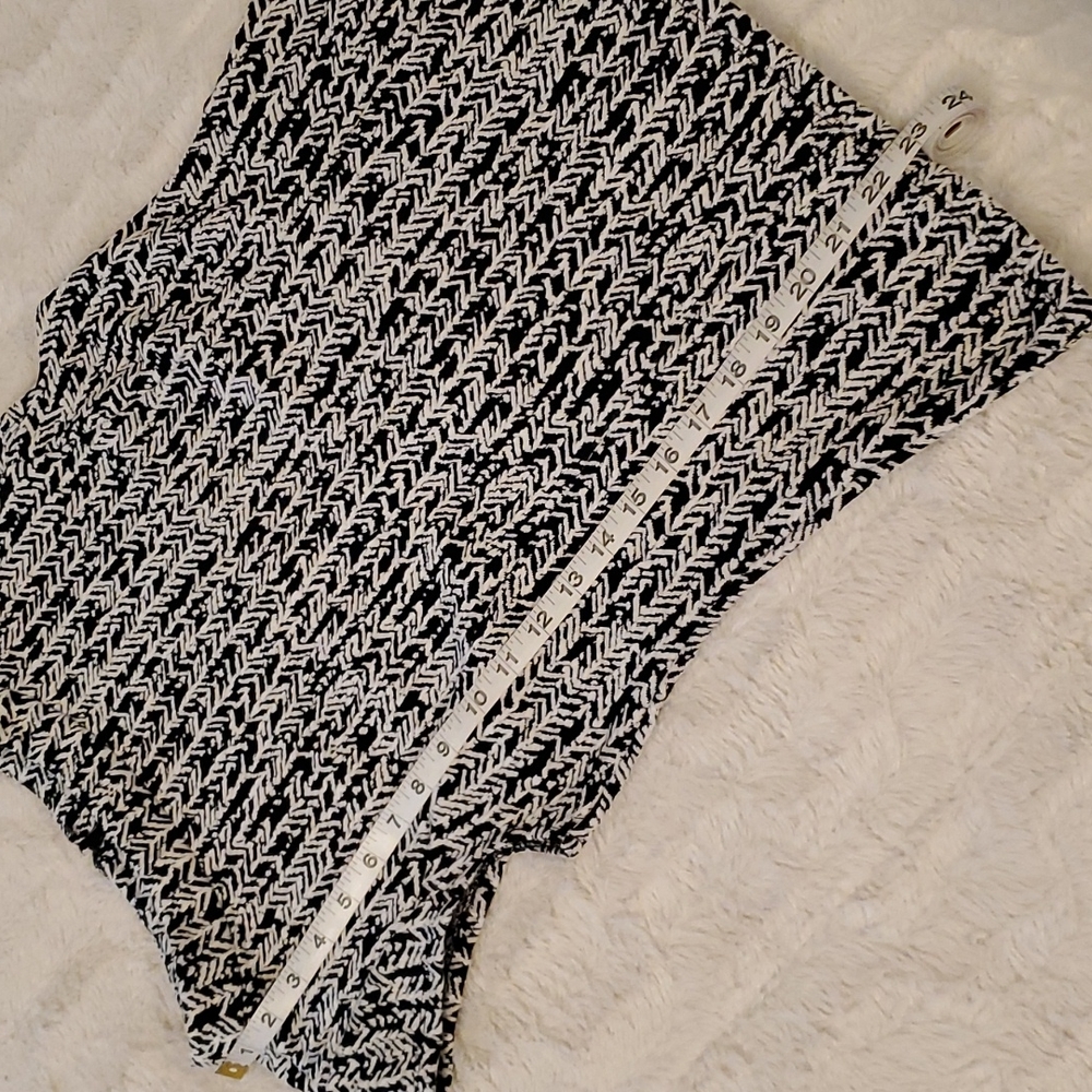 New York & Company cap sleeve sweater - Picture 4 of 8